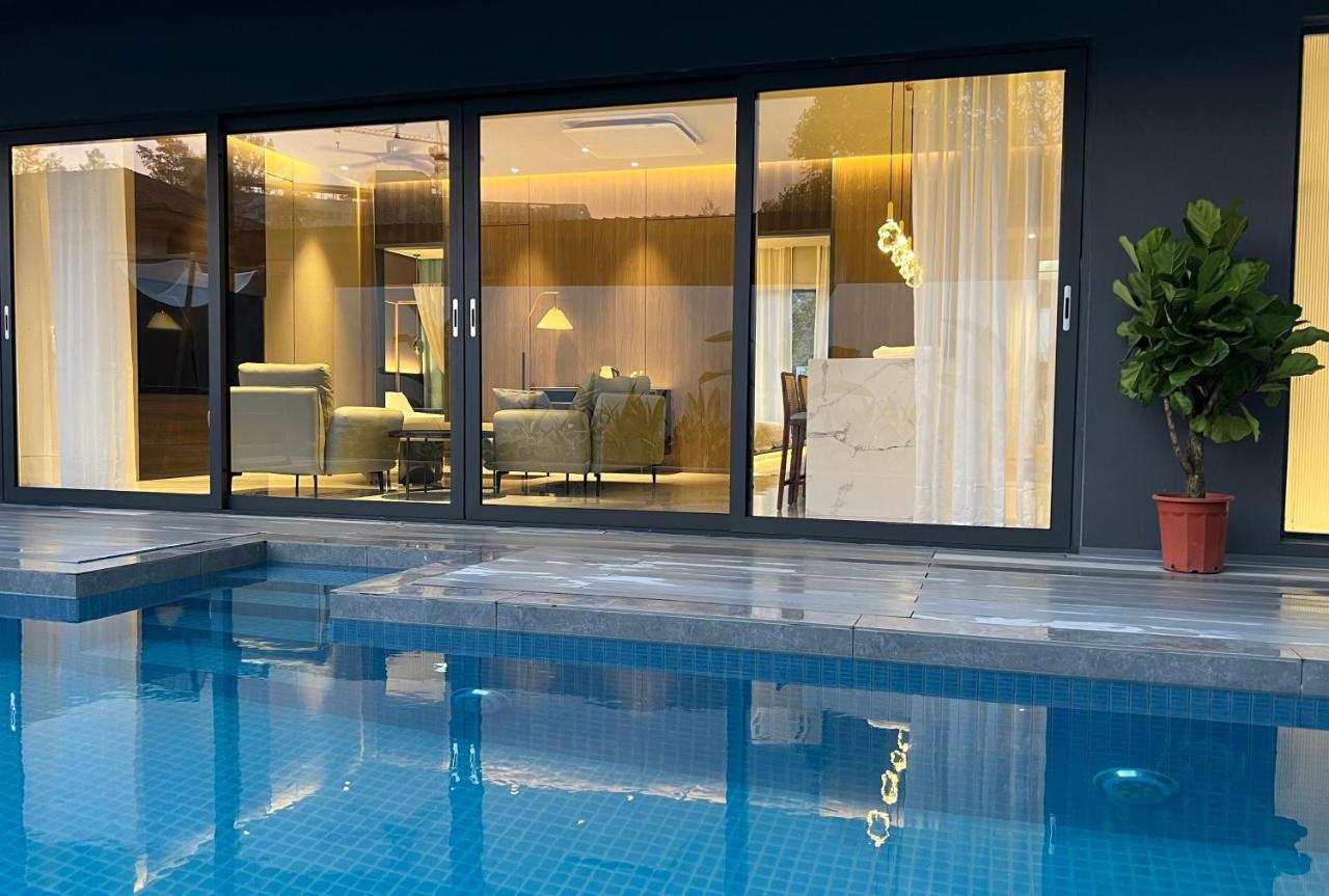 Looma Private Pool Villas Pantai Cenang  Zewnętrze zdjęcie