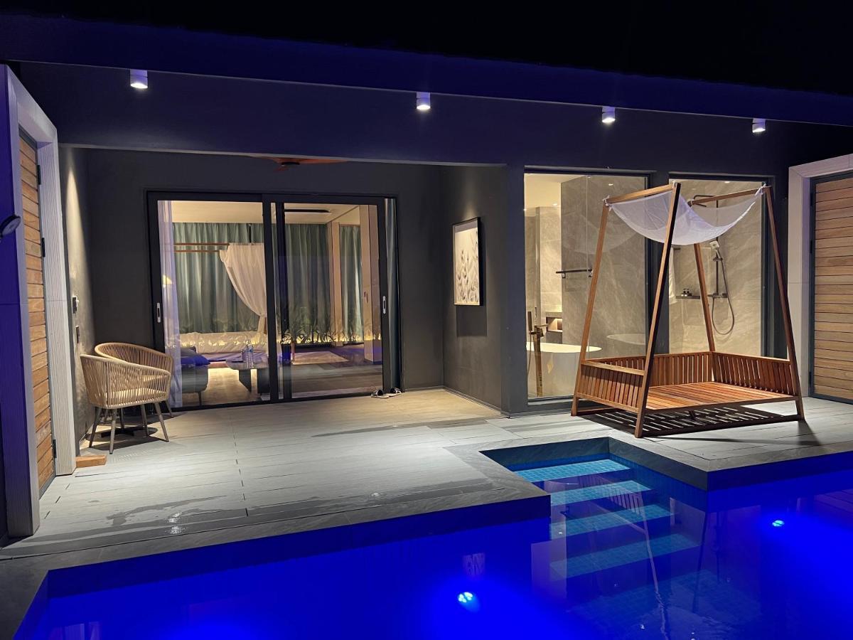 Looma Private Pool Villas Pantai Cenang  Zewnętrze zdjęcie